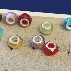 New faceted glass beads